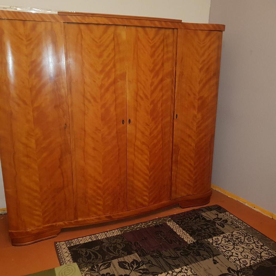 Ferienwohnung Wettin Am Petersbrunnen Bagian luar foto